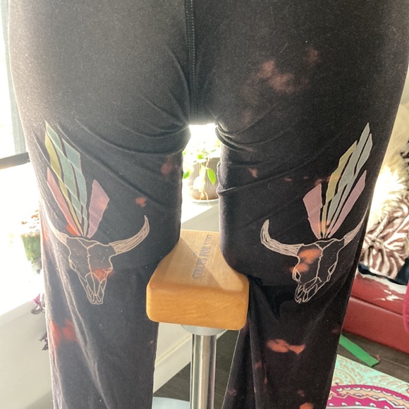 TEEKI PANTS PRE LOVED - Picture 3 of 4